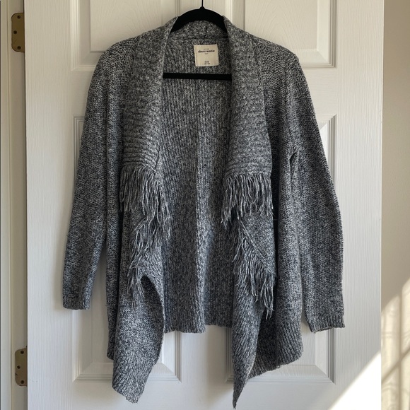 Abercrombie & Fitch Other - Abercrombie & Fitch Gray Knit Sweater